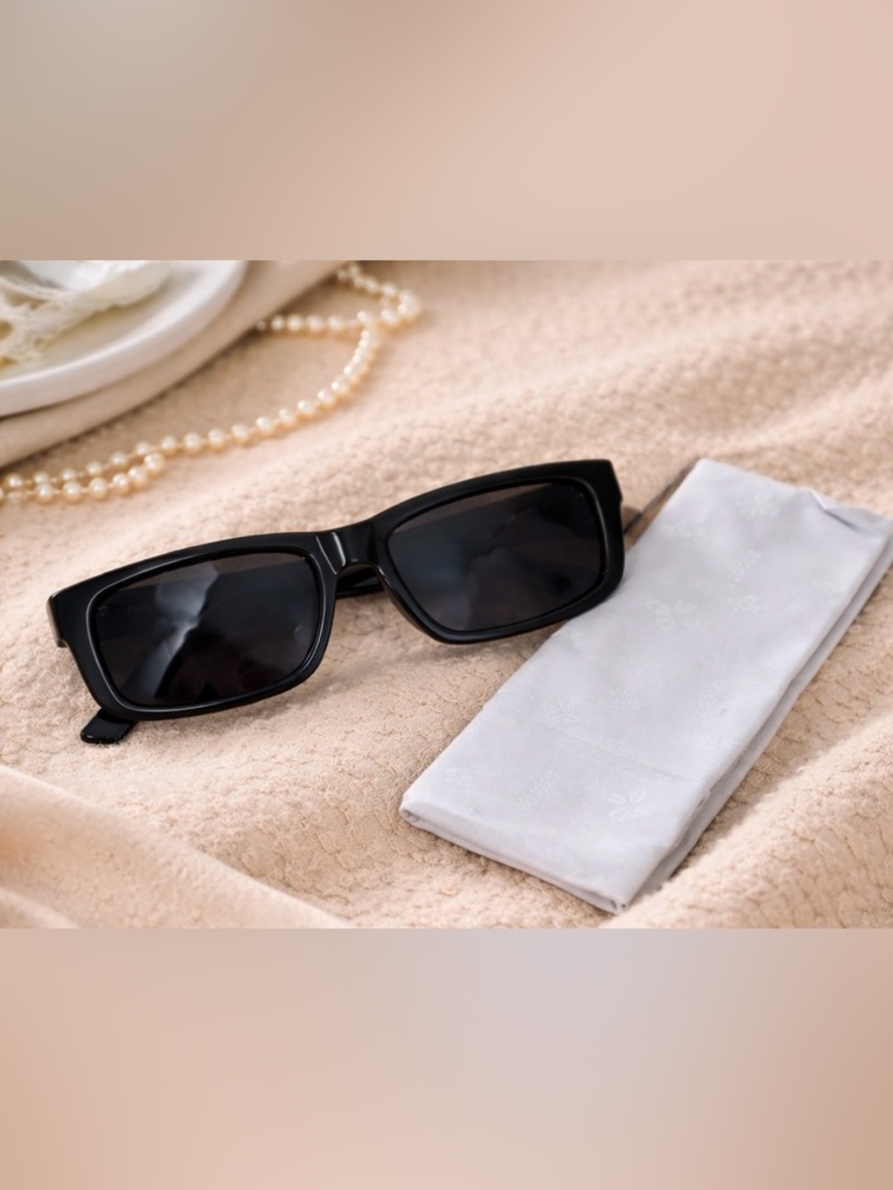Black Rectangular Sunglasses